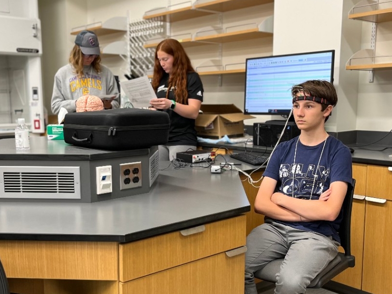 B.R.A.I.N. Academy High school aged students doing neuroscience experiments in the lab