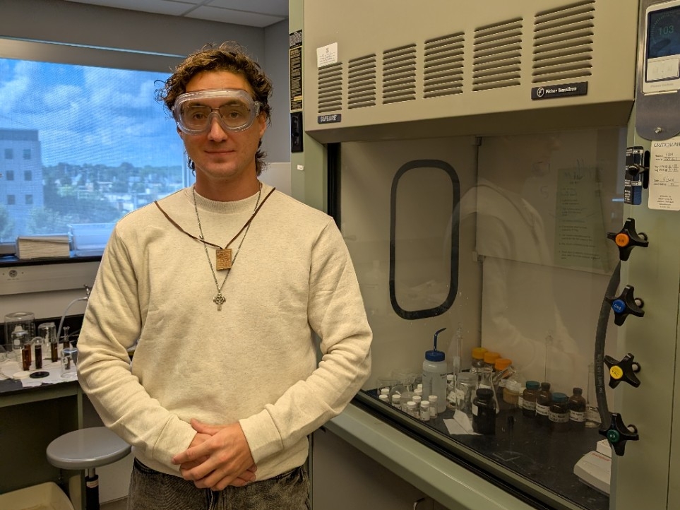NKU Chemistry student conducting summer research in the lab