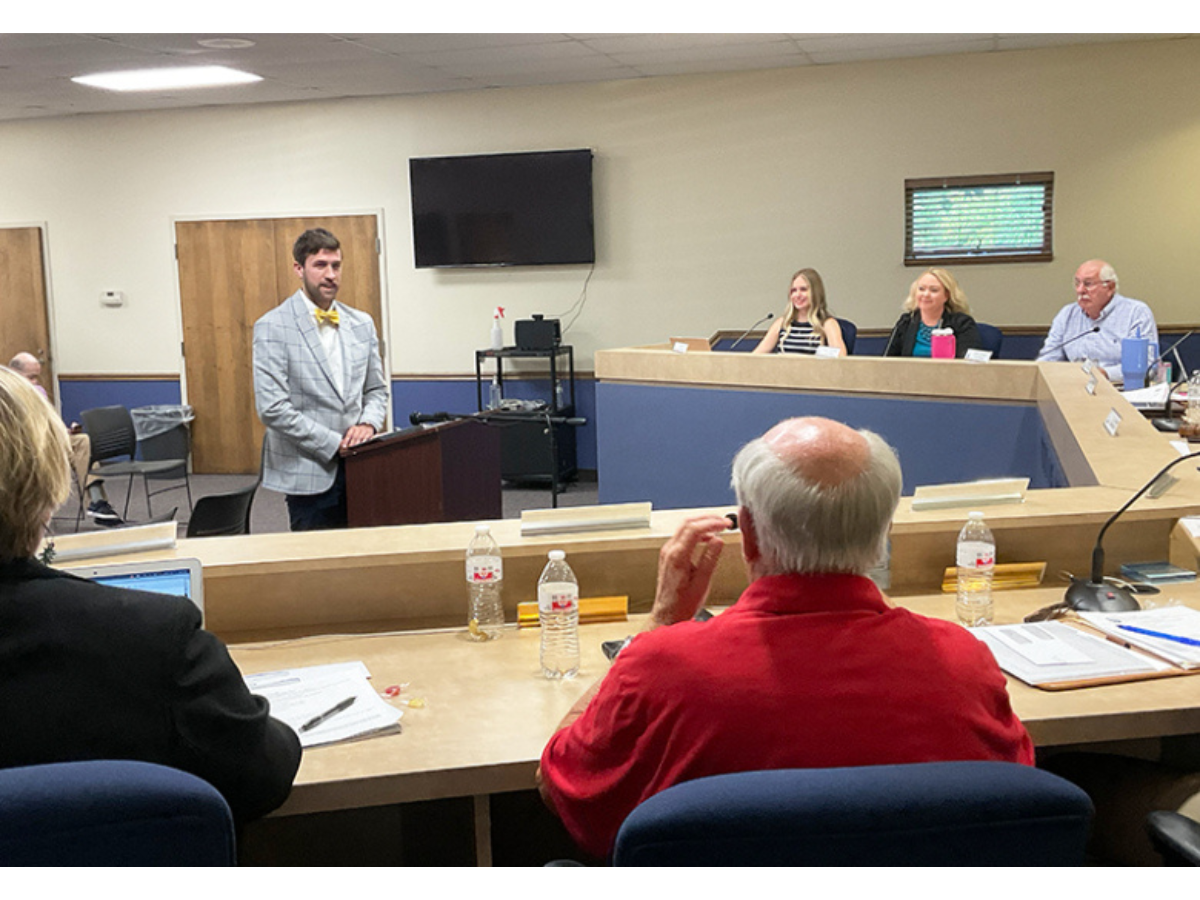 Sam Shelton being sworn in