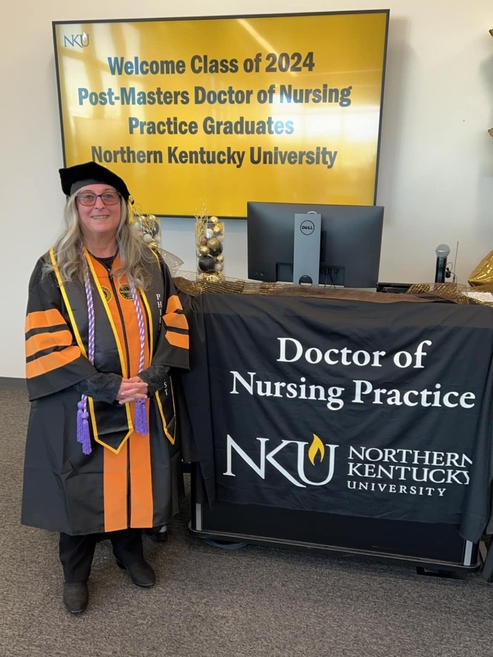 Leigh Moore headshot